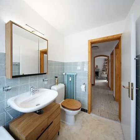 3-room With Mountain Views *